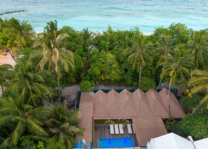 ARIA Beach, Ukulhas